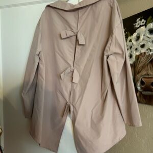 Elegant Women's Coat with Bow Accents